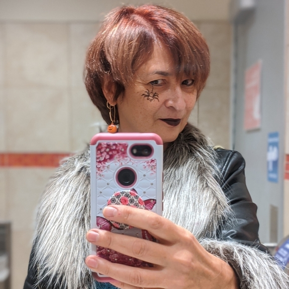 Meet your Posher, Olga 😉 - Picture 2 of 2